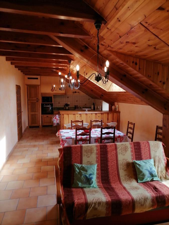 Gite A La Ferme Le Malzieu-Ville Экстерьер фото